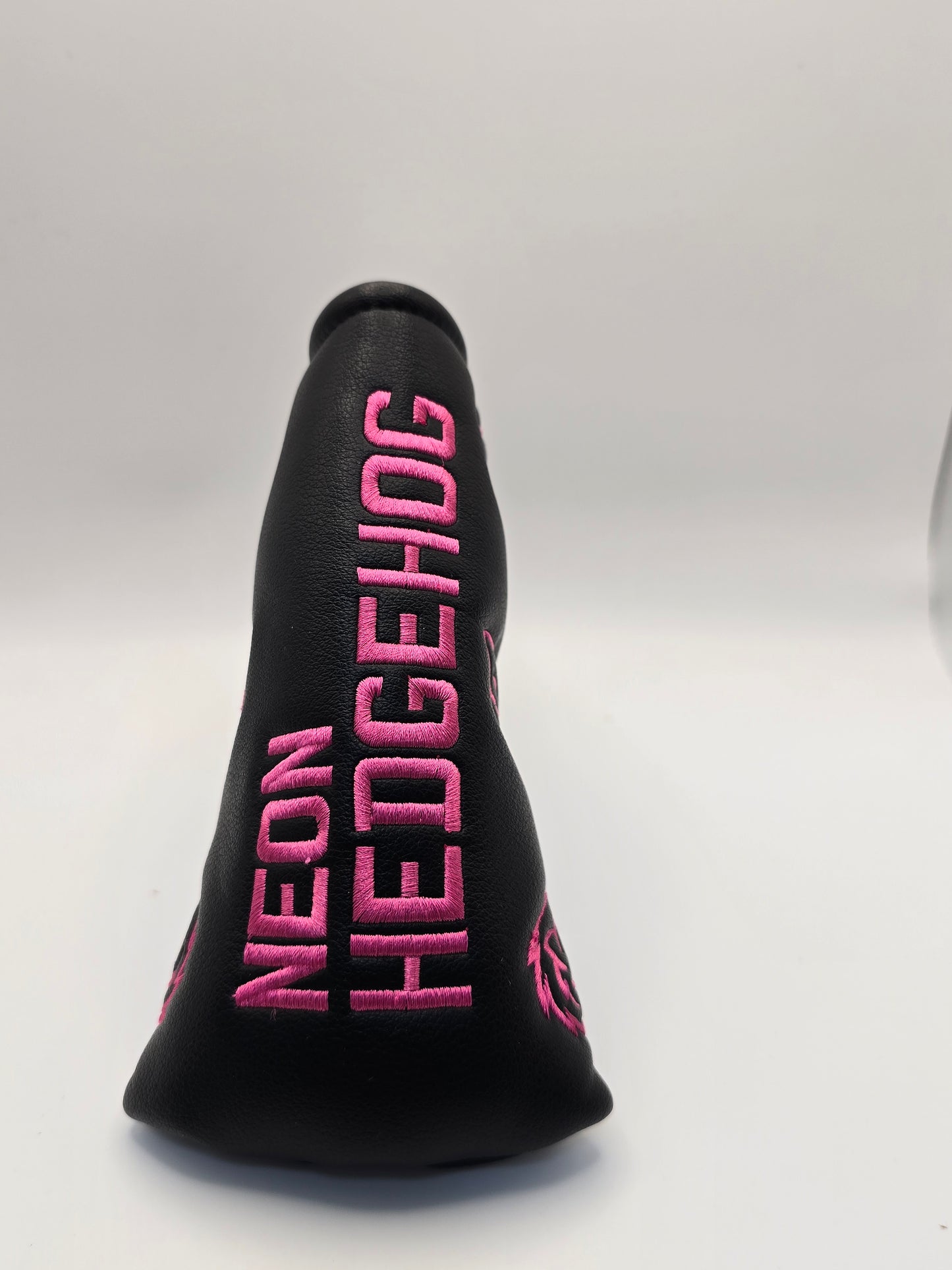 Black Magnetic Putter Headcover  (MOQ 100)